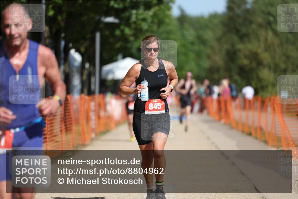 07.09.2025 - 19. Norderstedt Triathlon Michael Strokosch http://msf.ph/oto/8804962 07.09.2025 12:07:14 Laufen 821, 845 meine-sportfotos.de