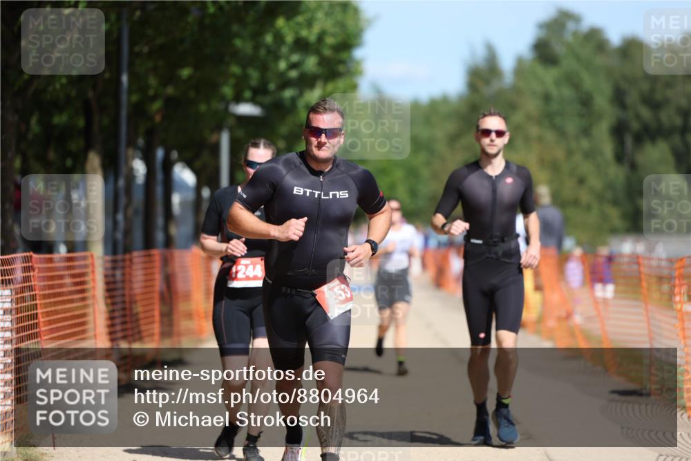 07.09.2025 - 19. Norderstedt Triathlon Michael Strokosch http://msf.ph/oto/8804964 07.09.2025 12:37:06 Laufen 253, 260, 280, 738, 1244 meine-sportfotos.de