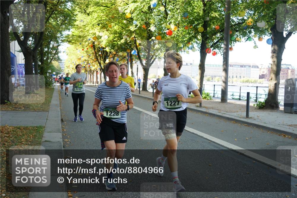 07.09.2025 - BARMER Alsterlauf Yannick Fuchs http://msf.ph/oto/8804966 07.09.2025 11:53:08 Laufen 1111, 1228, 1227 meine-sportfotos.de