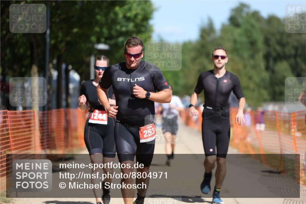 07.09.2025 - 19. Norderstedt Triathlon Michael Strokosch http://msf.ph/oto/8804971 07.09.2025 12:37:06 Laufen 253, 260, 280, 738, 1244 meine-sportfotos.de
