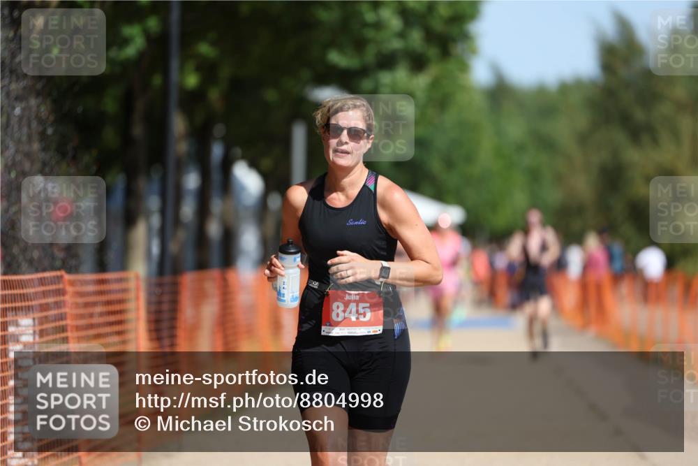 07.09.2025 - 19. Norderstedt Triathlon Michael Strokosch http://msf.ph/oto/8804998 07.09.2025 12:07:15 Laufen 821, 845 meine-sportfotos.de