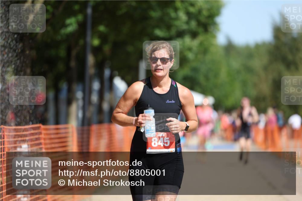 07.09.2025 - 19. Norderstedt Triathlon Michael Strokosch http://msf.ph/oto/8805001 07.09.2025 12:07:16 Laufen 821, 845 meine-sportfotos.de