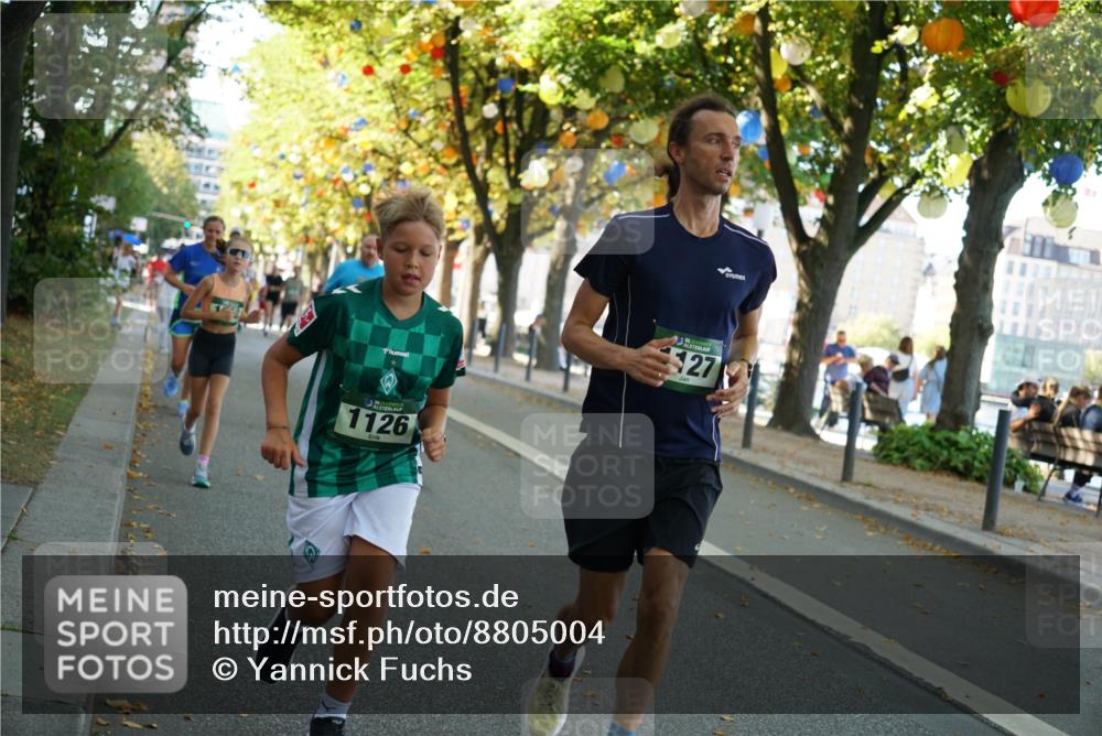 07.09.2025 - BARMER Alsterlauf Yannick Fuchs http://msf.ph/oto/8805004 07.09.2025 11:53:14 Laufen 1126, 27 meine-sportfotos.de