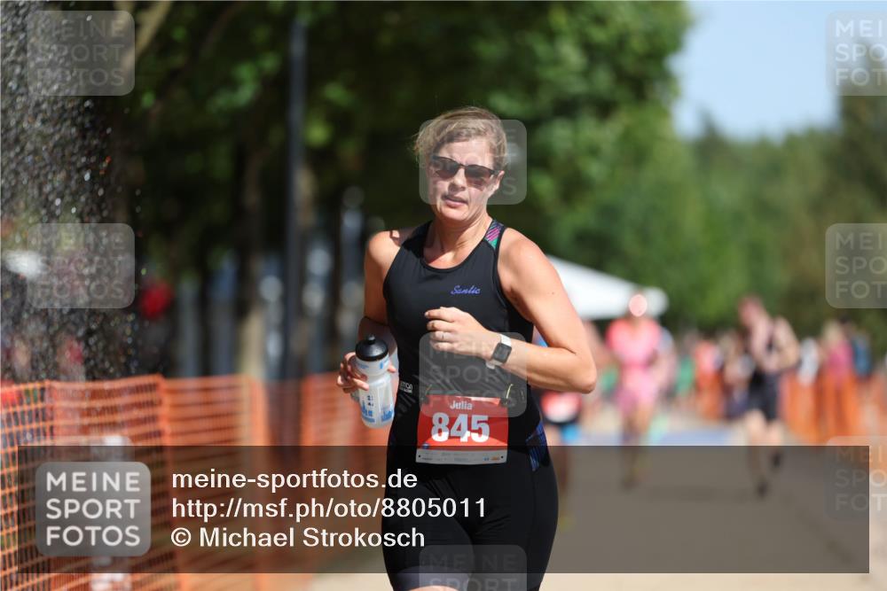 07.09.2025 - 19. Norderstedt Triathlon Michael Strokosch http://msf.ph/oto/8805011 07.09.2025 12:07:16 Laufen 821, 845 meine-sportfotos.de