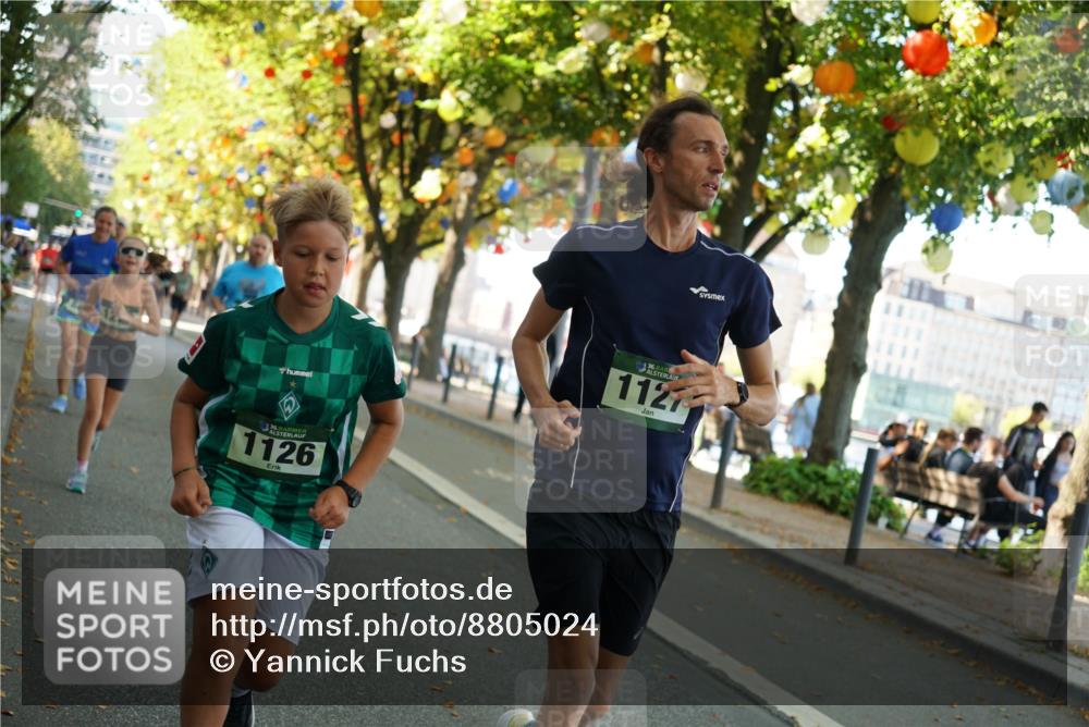 07.09.2025 - BARMER Alsterlauf Yannick Fuchs http://msf.ph/oto/8805024 07.09.2025 11:53:14 Laufen 36, 1126, 36, 1121 meine-sportfotos.de