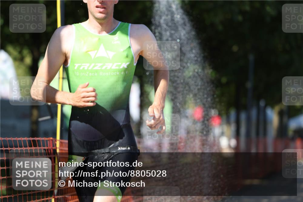 07.09.2025 - 19. Norderstedt Triathlon Michael Strokosch http://msf.ph/oto/8805028 07.09.2025 14:58:39 Laufen 1003 meine-sportfotos.de