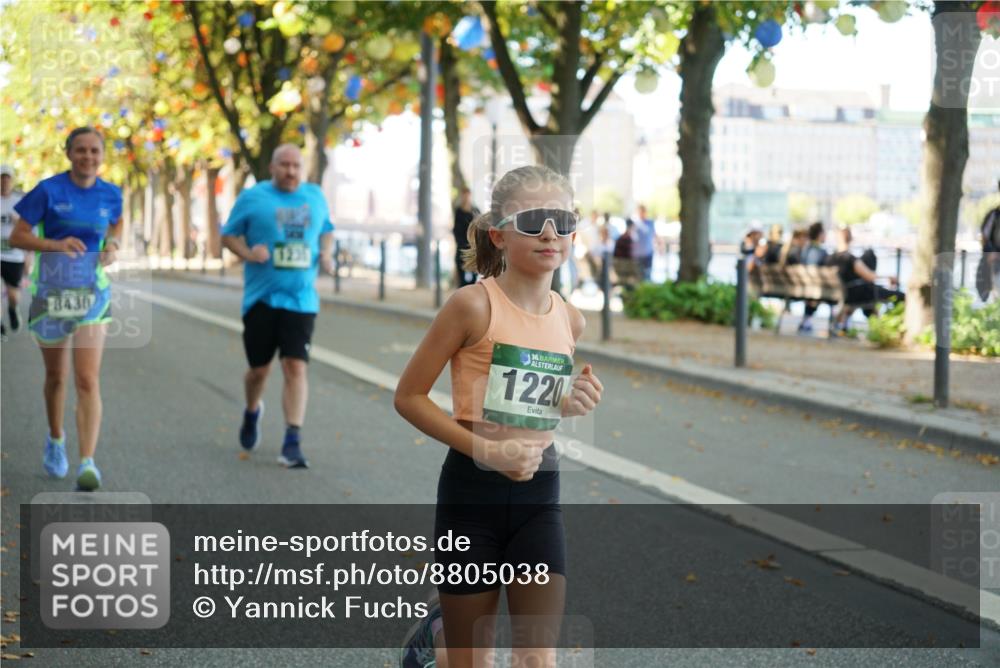 07.09.2025 - BARMER Alsterlauf Yannick Fuchs http://msf.ph/oto/8805038 07.09.2025 11:53:17 Laufen 8430, 36, 1220 meine-sportfotos.de