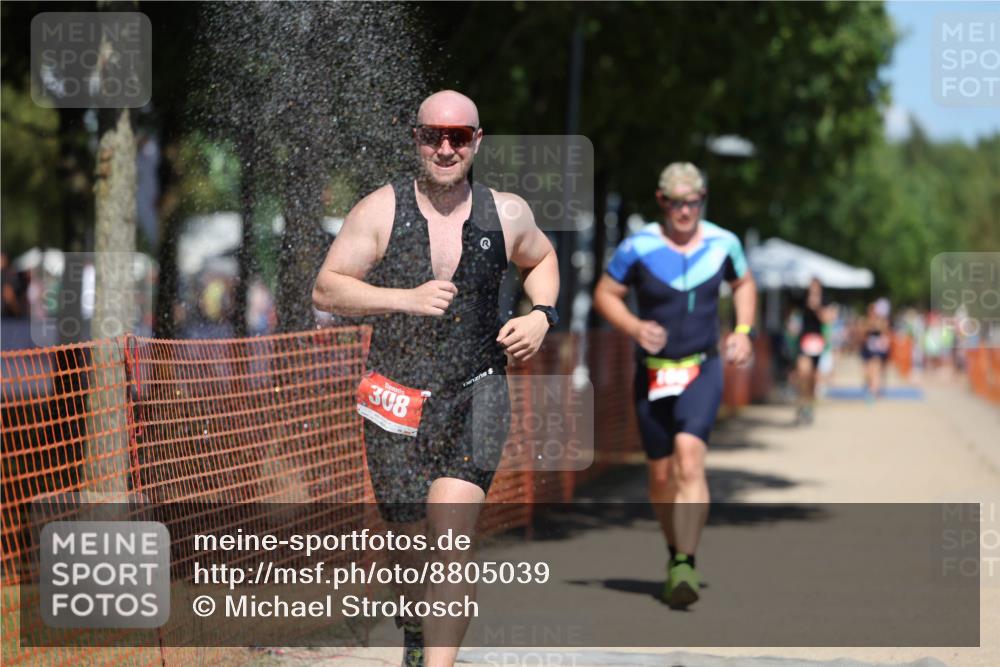 07.09.2025 - 19. Norderstedt Triathlon Michael Strokosch http://msf.ph/oto/8805039 07.09.2025 13:15:06 Laufen 166, 308, 1264 meine-sportfotos.de
