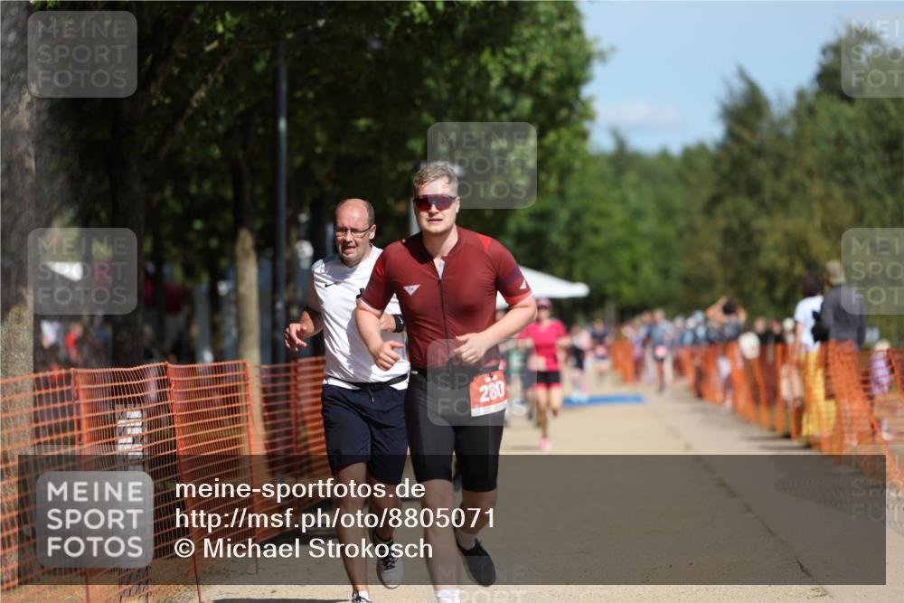07.09.2025 - 19. Norderstedt Triathlon Michael Strokosch http://msf.ph/oto/8805071 07.09.2025 12:37:13 Laufen 280, 719, 738, 861, 1339 meine-sportfotos.de