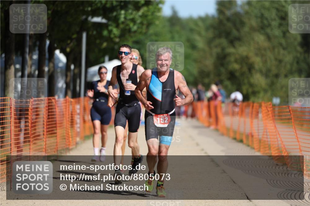 07.09.2025 - 19. Norderstedt Triathlon Michael Strokosch http://msf.ph/oto/8805073 07.09.2025 12:07:22 Laufen 152, 1200, 1314, 1368 meine-sportfotos.de