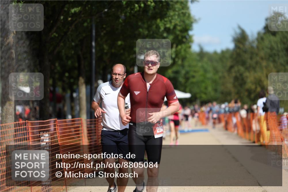 07.09.2025 - 19. Norderstedt Triathlon Michael Strokosch http://msf.ph/oto/8805084 07.09.2025 12:37:13 Laufen 280, 719, 738, 861, 1339 meine-sportfotos.de