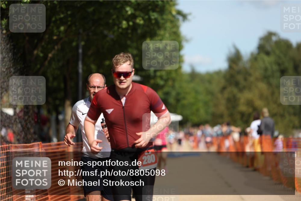 07.09.2025 - 19. Norderstedt Triathlon Michael Strokosch http://msf.ph/oto/8805098 07.09.2025 12:37:14 Laufen 280, 719, 738, 861, 1339 meine-sportfotos.de