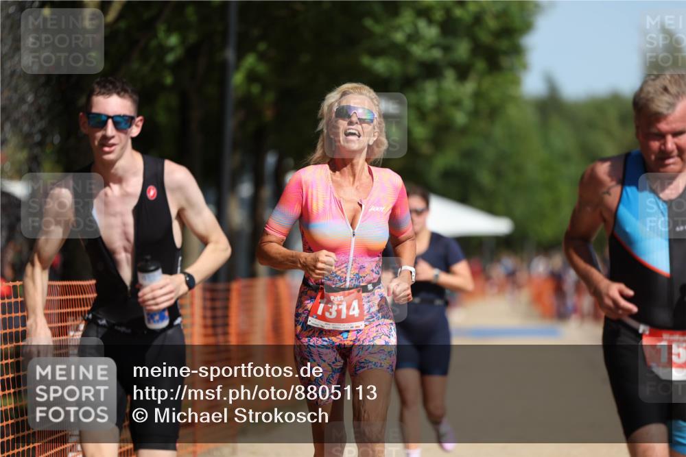 07.09.2025 - 19. Norderstedt Triathlon Michael Strokosch http://msf.ph/oto/8805113 07.09.2025 12:07:25 Laufen 152, 768, 1200, 1314, 1368 meine-sportfotos.de