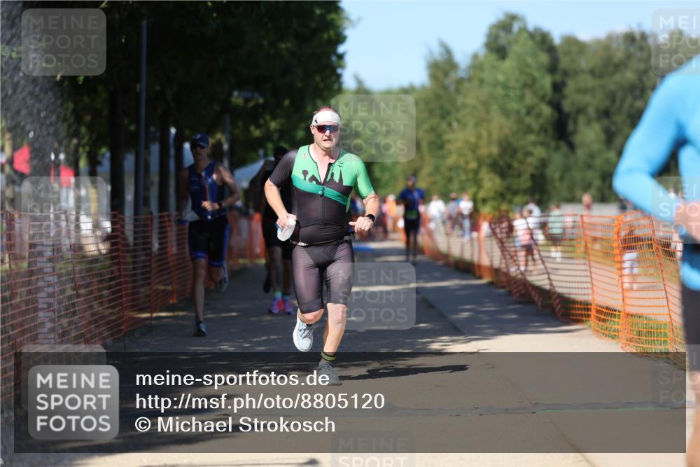 07.09.2025 - 19. Norderstedt Triathlon Michael Strokosch http://msf.ph/oto/8805120 07.09.2025 14:58:52 Laufen 373, 1000, 1011, 1018, 1034, 1042, 1459 meine-sportfotos.de