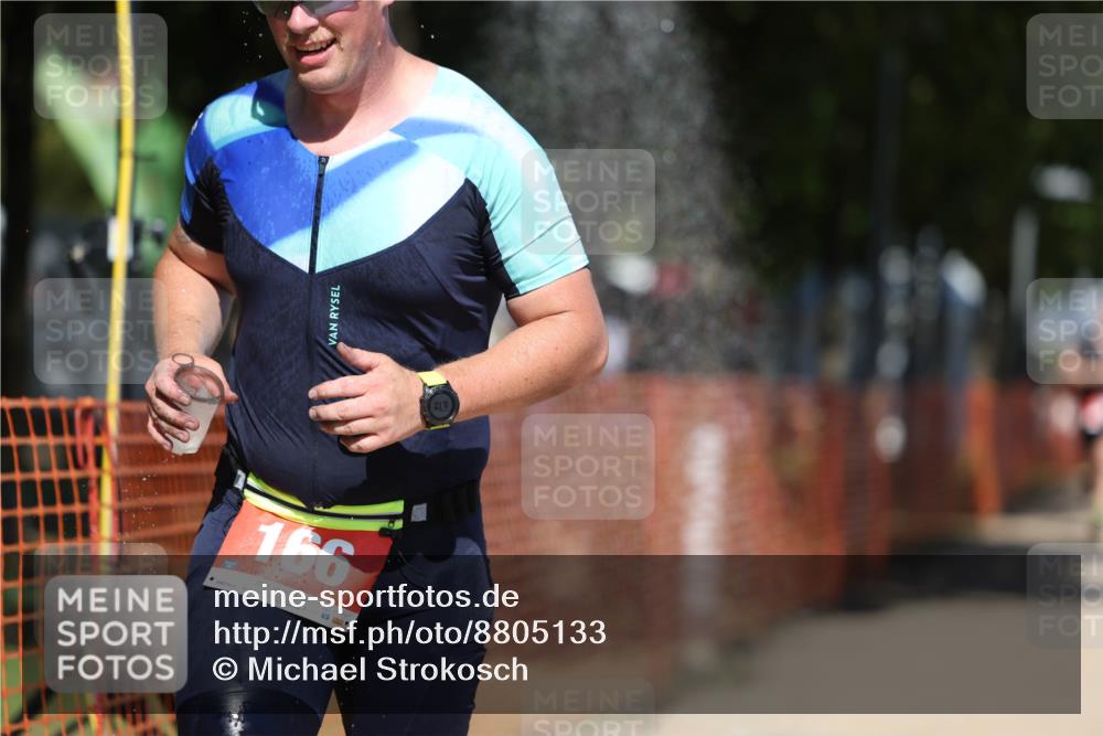 07.09.2025 - 19. Norderstedt Triathlon Michael Strokosch http://msf.ph/oto/8805133 07.09.2025 13:15:10 Laufen 166, 173, 308 meine-sportfotos.de