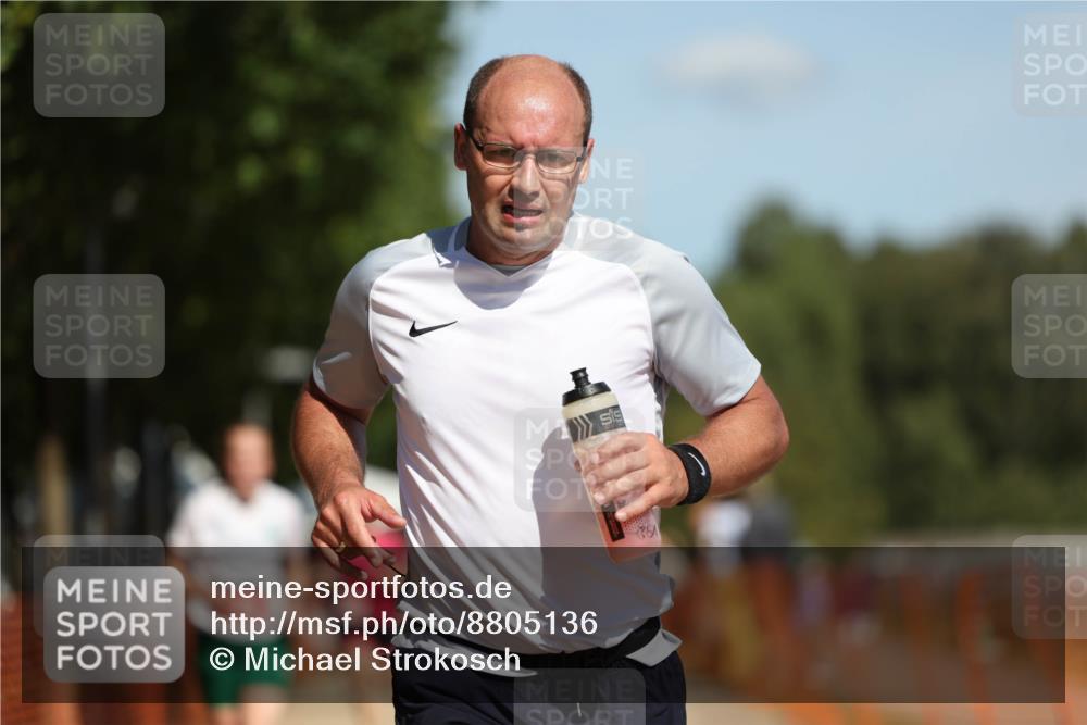 07.09.2025 - 19. Norderstedt Triathlon Michael Strokosch http://msf.ph/oto/8805136 07.09.2025 12:37:16 Laufen 280, 719, 861, 1339 meine-sportfotos.de