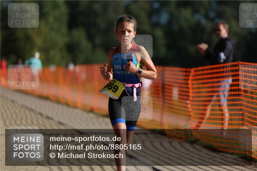 07.09.2025 - 19. Norderstedt Triathlon Michael Strokosch http://msf.ph/oto/8805165 07.09.2025 09:44:55 Laufen 569, 576, 598 meine-sportfotos.de