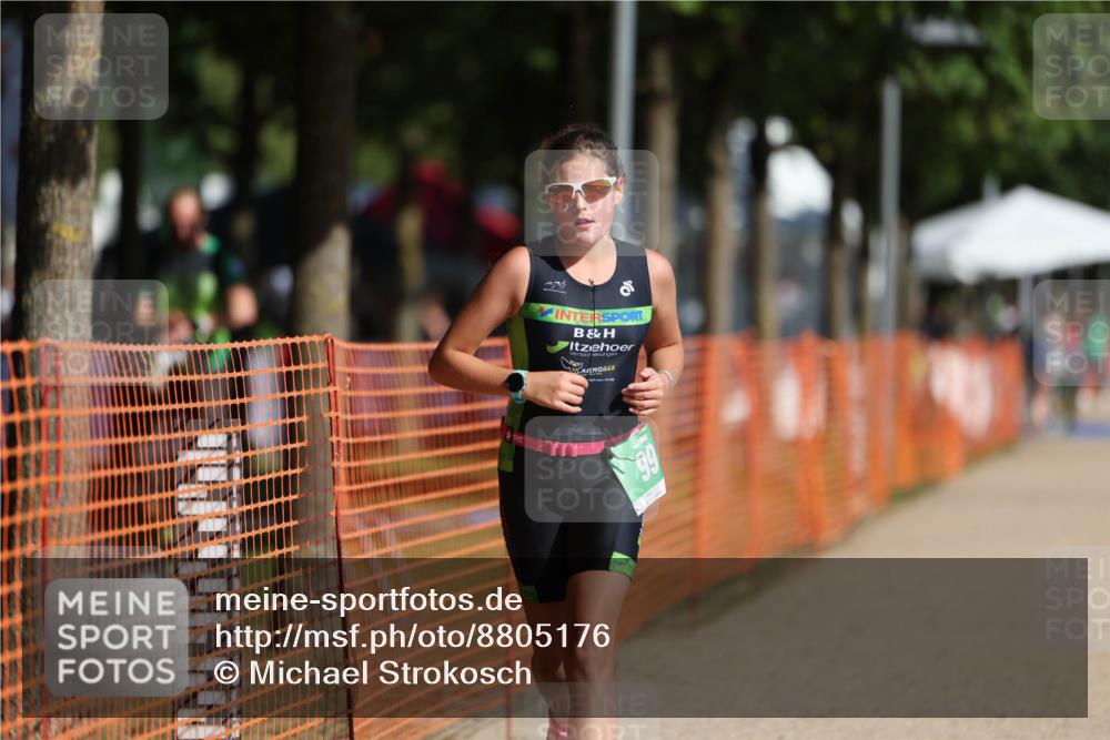 07.09.2025 - 19. Norderstedt Triathlon Michael Strokosch http://msf.ph/oto/8805176 07.09.2025 11:07:59 Laufen 99 meine-sportfotos.de