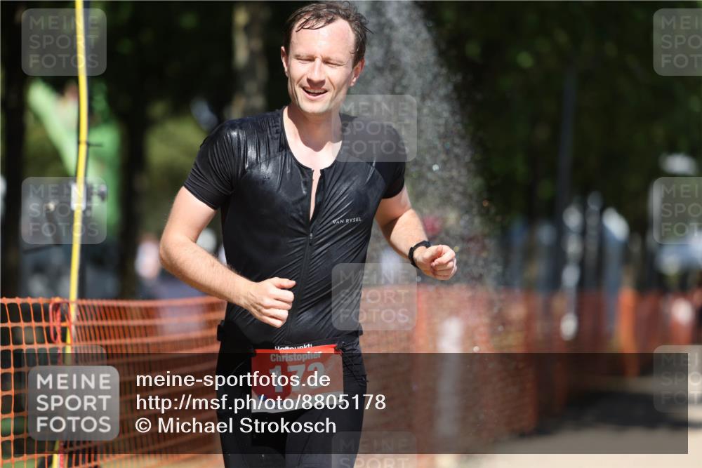 07.09.2025 - 19. Norderstedt Triathlon Michael Strokosch http://msf.ph/oto/8805178 07.09.2025 13:15:16 Laufen 173, 346 meine-sportfotos.de