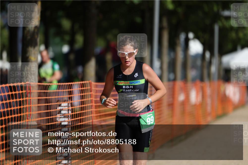 07.09.2025 - 19. Norderstedt Triathlon Michael Strokosch http://msf.ph/oto/8805188 07.09.2025 11:07:59 Laufen 99 meine-sportfotos.de
