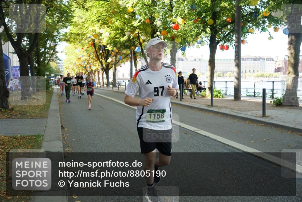 07.09.2025 - BARMER Alsterlauf Yannick Fuchs http://msf.ph/oto/8805190 07.09.2025 11:53:25 Laufen 97, 1158 meine-sportfotos.de