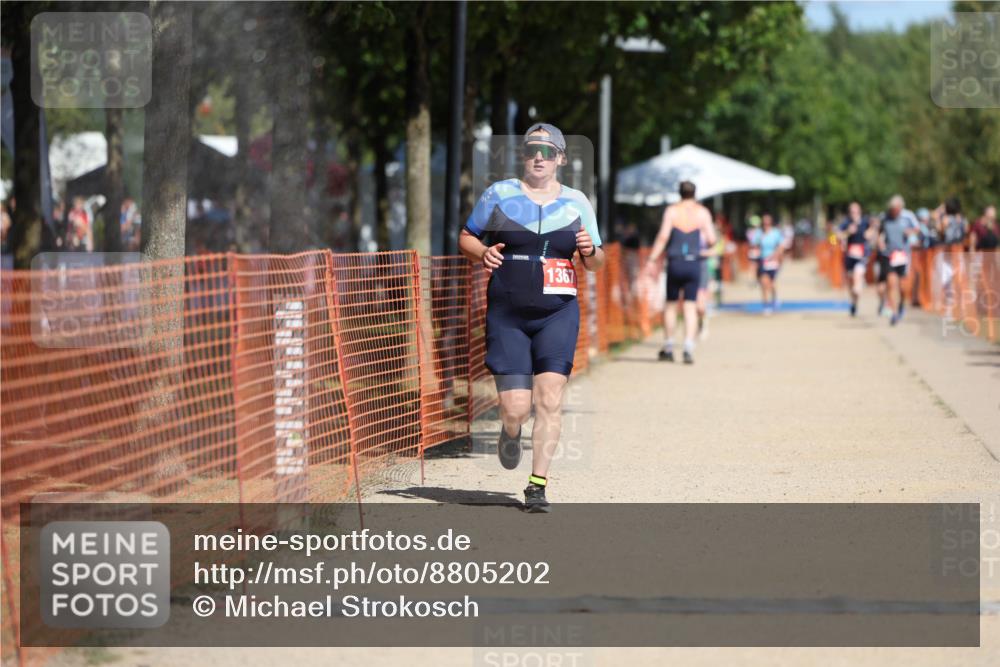 07.09.2025 - 19. Norderstedt Triathlon Michael Strokosch http://msf.ph/oto/8805202 07.09.2025 12:37:23 Laufen 1339, 1367 meine-sportfotos.de
