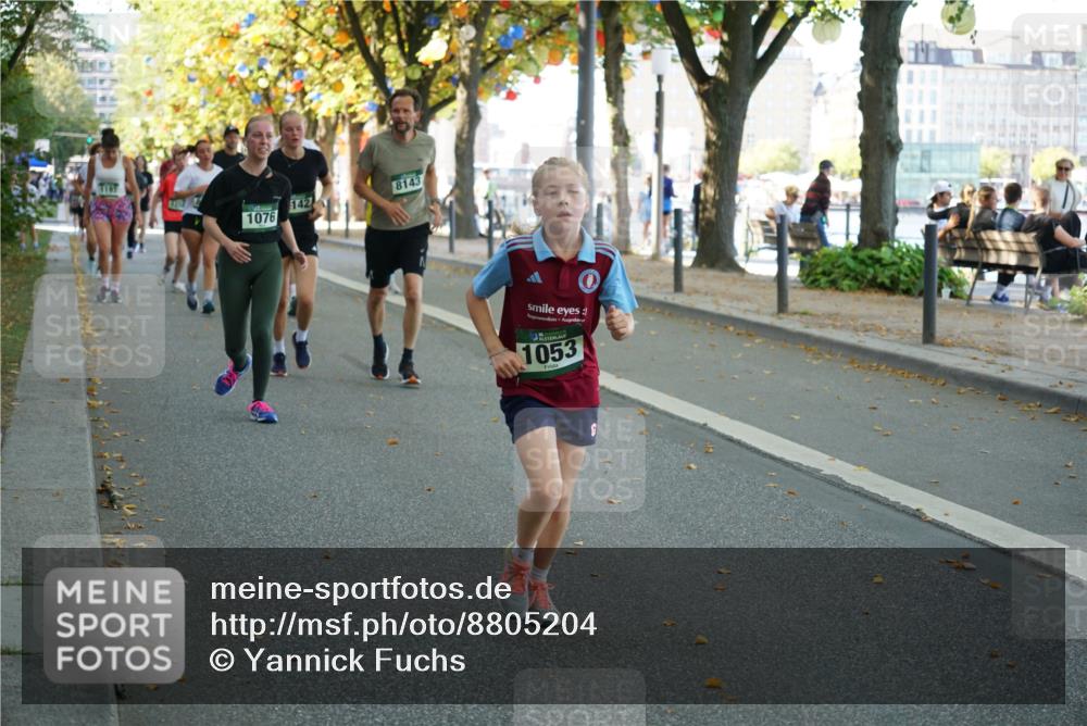 07.09.2025 - BARMER Alsterlauf Yannick Fuchs http://msf.ph/oto/8805204 07.09.2025 11:53:27 Laufen 7107, 1076, 142, 8143, 1053 meine-sportfotos.de