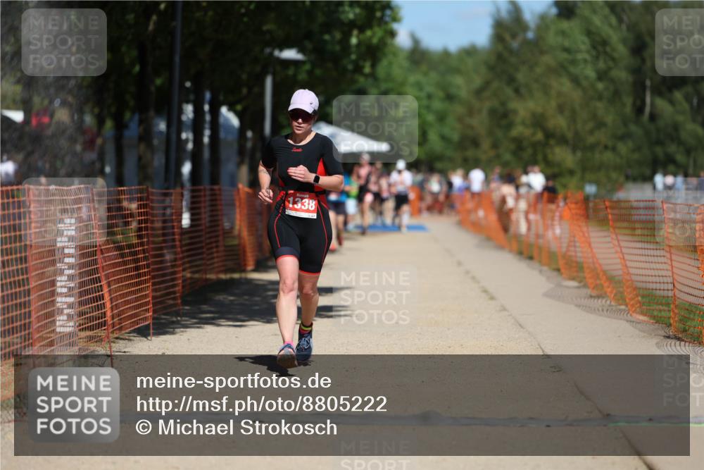 07.09.2025 - 19. Norderstedt Triathlon Michael Strokosch http://msf.ph/oto/8805222 07.09.2025 13:15:23 Laufen 346, 1338 meine-sportfotos.de