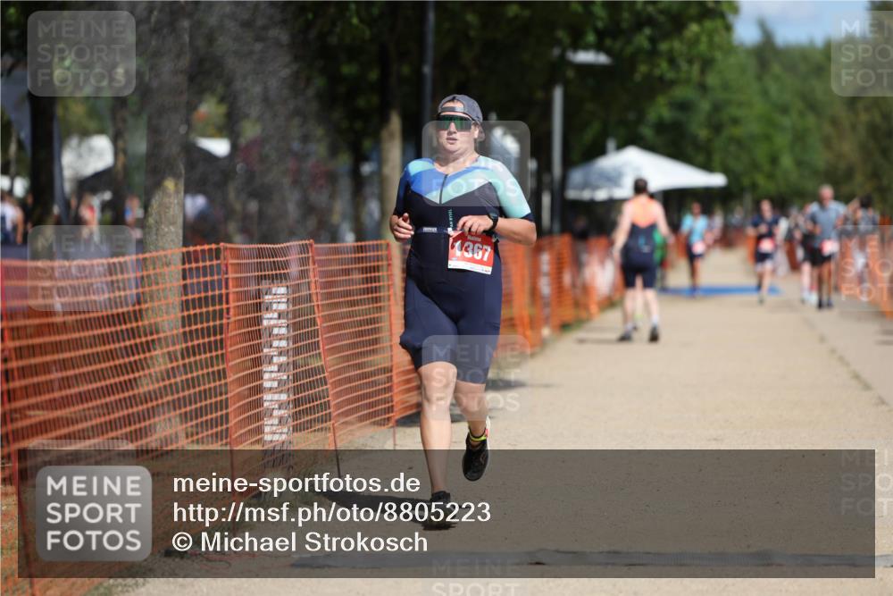 07.09.2025 - 19. Norderstedt Triathlon Michael Strokosch http://msf.ph/oto/8805223 07.09.2025 12:37:24 Laufen 1339, 1367 meine-sportfotos.de