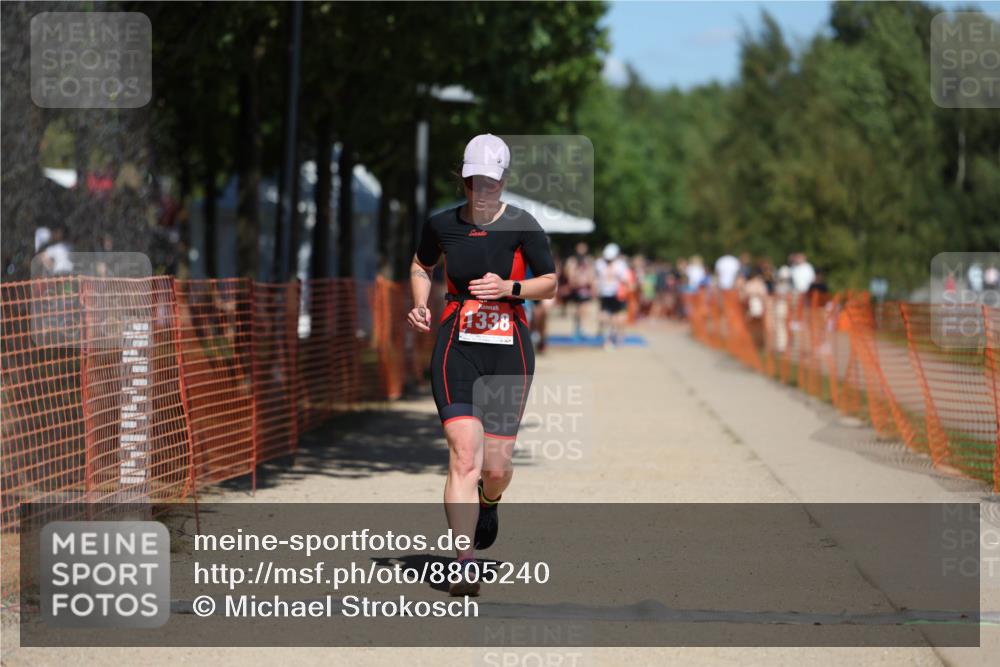 07.09.2025 - 19. Norderstedt Triathlon Michael Strokosch http://msf.ph/oto/8805240 07.09.2025 13:15:24 Laufen 346, 1338 meine-sportfotos.de