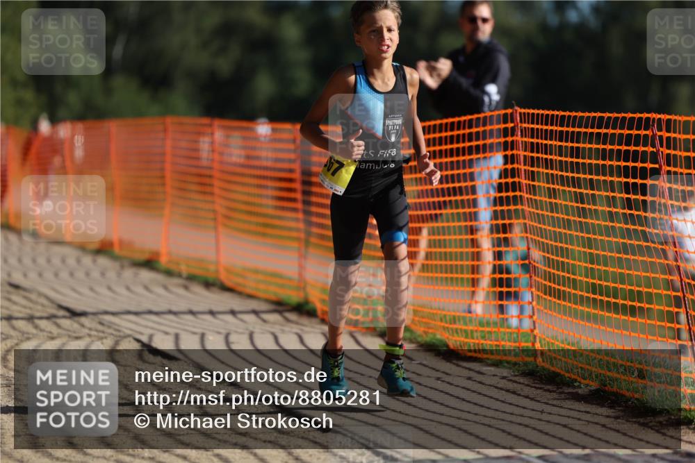 07.09.2025 - 19. Norderstedt Triathlon Michael Strokosch http://msf.ph/oto/8805281 07.09.2025 09:45:07 Laufen 567 meine-sportfotos.de