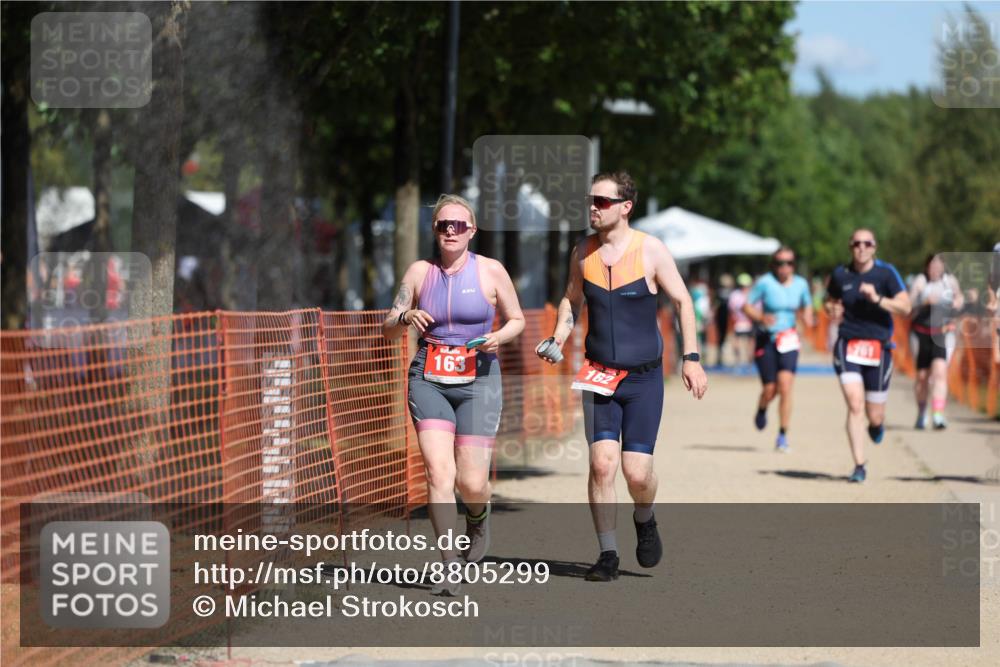 07.09.2025 - 19. Norderstedt Triathlon Michael Strokosch http://msf.ph/oto/8805299 07.09.2025 12:37:35 Laufen 162, 163, 192, 699, 761 meine-sportfotos.de