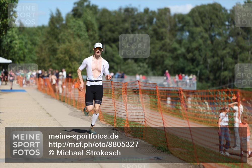 07.09.2025 - 19. Norderstedt Triathlon Michael Strokosch http://msf.ph/oto/8805327 07.09.2025 13:15:36 Laufen 236, 1252, 1297, 1337, 1366 meine-sportfotos.de