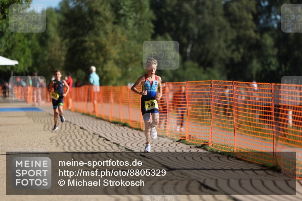 07.09.2025 - 19. Norderstedt Triathlon Michael Strokosch http://msf.ph/oto/8805329 07.09.2025 09:45:12 Laufen 567, 592 meine-sportfotos.de