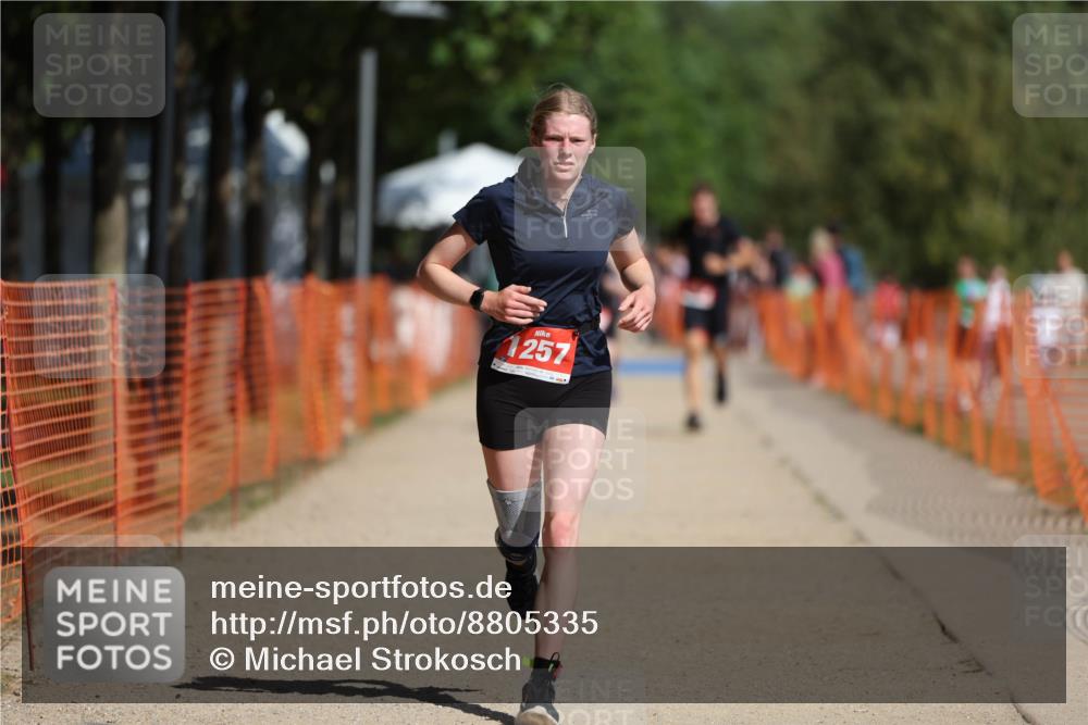 07.09.2025 - 19. Norderstedt Triathlon Michael Strokosch http://msf.ph/oto/8805335 07.09.2025 12:07:53 Laufen 1223, 1257 meine-sportfotos.de