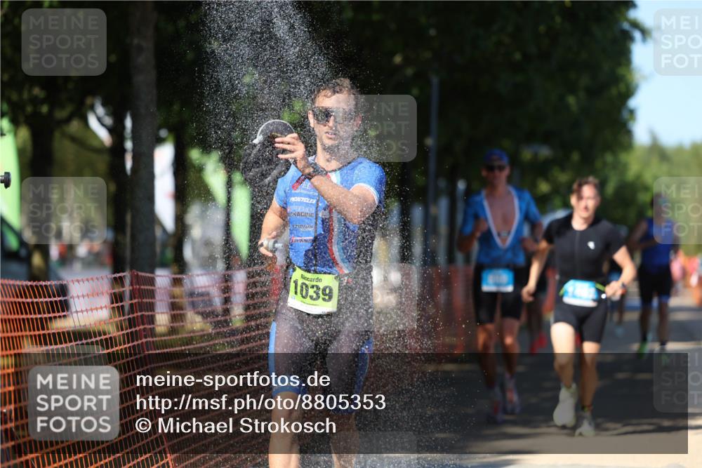 07.09.2025 - 19. Norderstedt Triathlon Michael Strokosch http://msf.ph/oto/8805353 07.09.2025 14:59:02 Laufen 880, 997, 1000, 1010, 1011, 1018, 1039, 1416, 1462 meine-sportfotos.de
