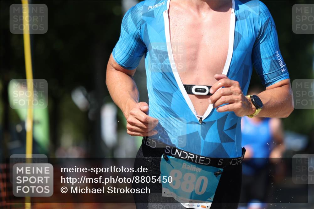 07.09.2025 - 19. Norderstedt Triathlon Michael Strokosch http://msf.ph/oto/8805450 07.09.2025 14:59:07 Laufen 428, 880, 997, 1010, 1416, 1462 meine-sportfotos.de