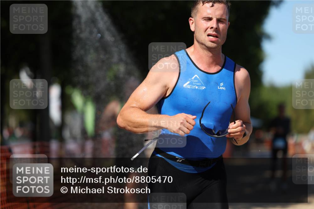 07.09.2025 - 19. Norderstedt Triathlon Michael Strokosch http://msf.ph/oto/8805470 07.09.2025 14:59:08 Laufen 428, 880, 997, 1010, 1416, 1462 meine-sportfotos.de