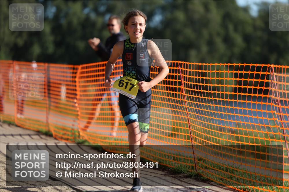 07.09.2025 - 19. Norderstedt Triathlon Michael Strokosch http://msf.ph/oto/8805491 07.09.2025 09:45:21 Laufen 592, 617 meine-sportfotos.de