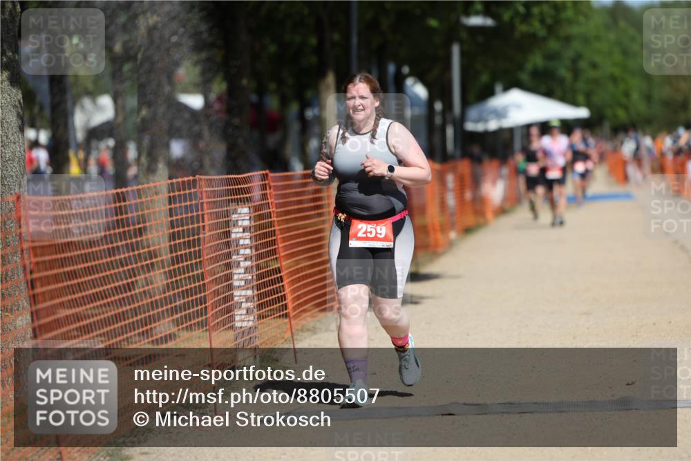 07.09.2025 - 19. Norderstedt Triathlon Michael Strokosch http://msf.ph/oto/8805507 07.09.2025 12:37:46 Laufen 259, 699 meine-sportfotos.de