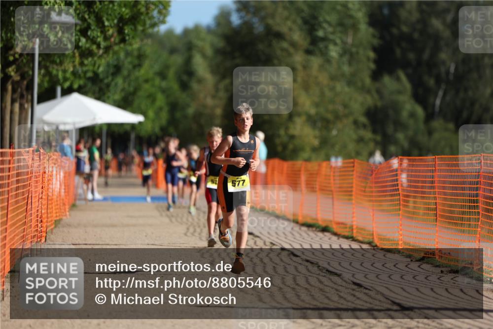07.09.2025 - 19. Norderstedt Triathlon Michael Strokosch http://msf.ph/oto/8805546 07.09.2025 09:45:41 Laufen 574, 577 meine-sportfotos.de