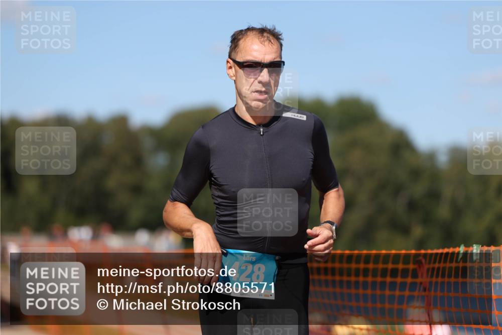 07.09.2025 - 19. Norderstedt Triathlon Michael Strokosch http://msf.ph/oto/8805571 07.09.2025 14:59:13 Laufen 428, 1416 meine-sportfotos.de