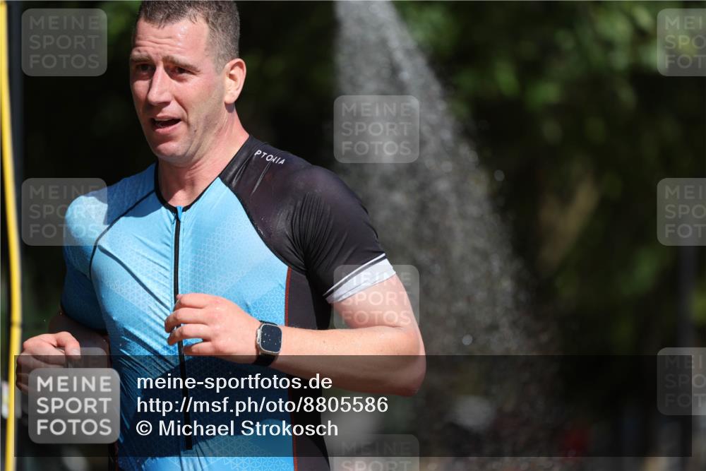 07.09.2025 - 19. Norderstedt Triathlon Michael Strokosch http://msf.ph/oto/8805586 07.09.2025 12:08:05 Laufen 734, 1223, 1288 meine-sportfotos.de