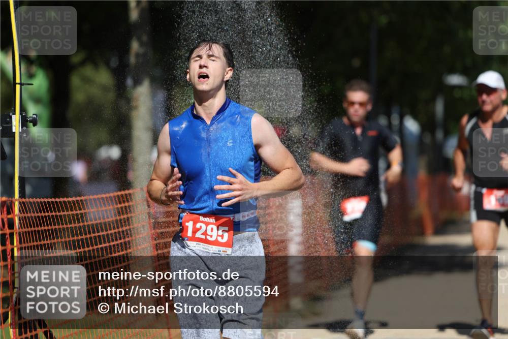 07.09.2025 - 19. Norderstedt Triathlon Michael Strokosch http://msf.ph/oto/8805594 07.09.2025 13:16:13 Laufen 159, 739, 1295 meine-sportfotos.de