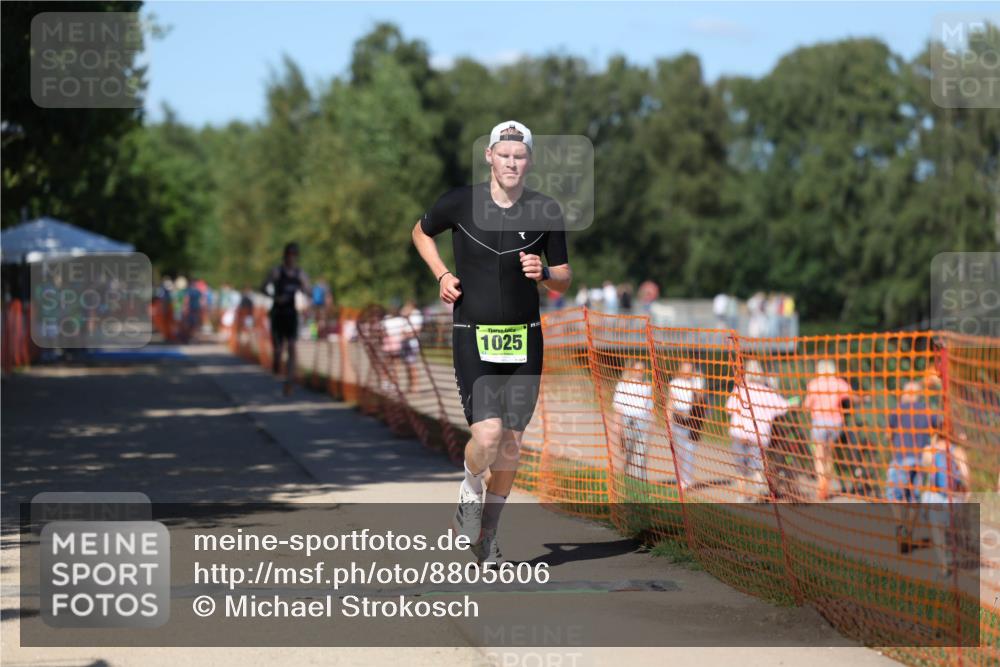 07.09.2025 - 19. Norderstedt Triathlon Michael Strokosch http://msf.ph/oto/8805606 07.09.2025 14:59:36 Laufen 1025 meine-sportfotos.de