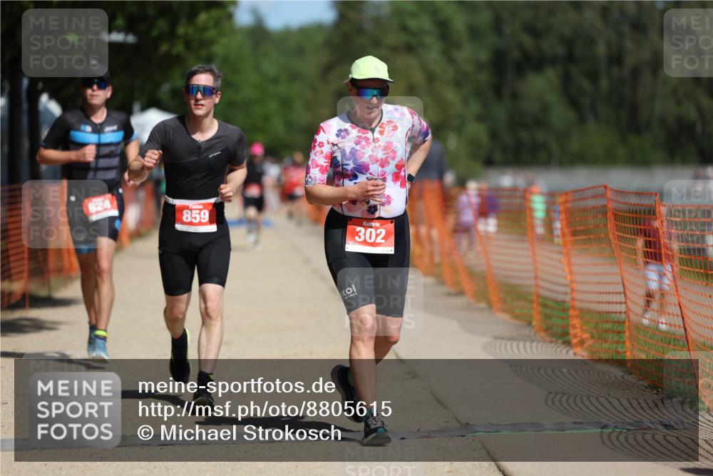 07.09.2025 - 19. Norderstedt Triathlon Michael Strokosch http://msf.ph/oto/8805615 07.09.2025 12:37:59 Laufen 302, 824, 859 meine-sportfotos.de