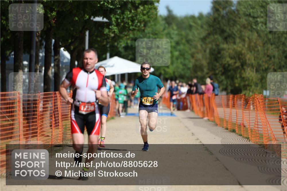 07.09.2025 - 19. Norderstedt Triathlon Michael Strokosch http://msf.ph/oto/8805628 07.09.2025 12:08:17 Laufen 1167, 1210, 1236 meine-sportfotos.de