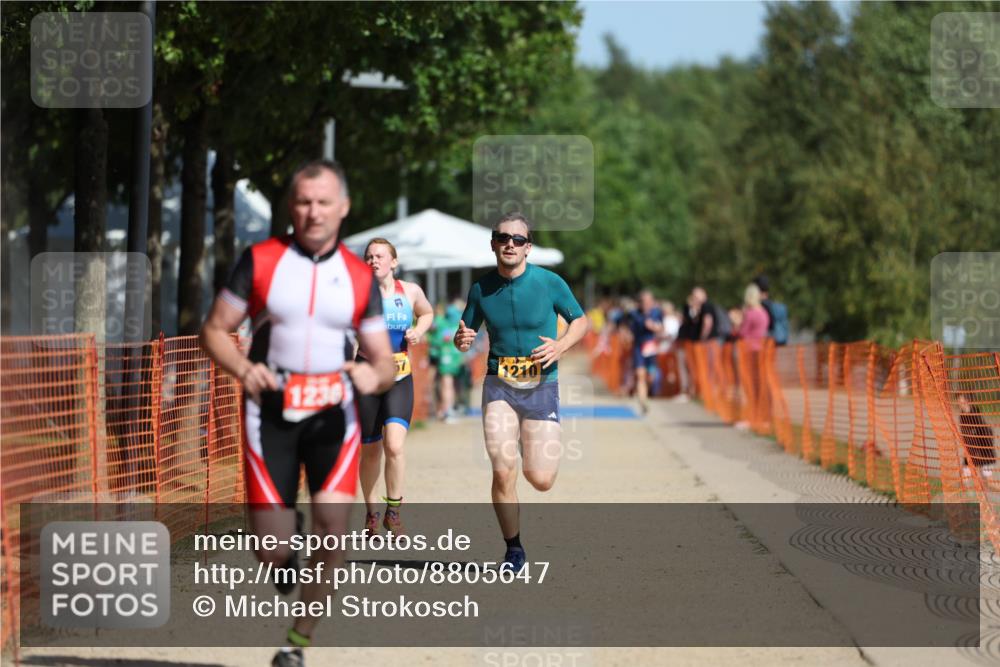 07.09.2025 - 19. Norderstedt Triathlon Michael Strokosch http://msf.ph/oto/8805647 07.09.2025 12:08:18 Laufen 1167, 1210, 1236 meine-sportfotos.de