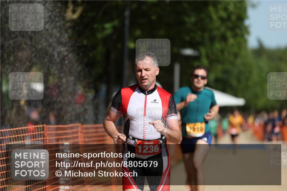 07.09.2025 - 19. Norderstedt Triathlon Michael Strokosch http://msf.ph/oto/8805679 07.09.2025 12:08:19 Laufen 1167, 1210, 1236 meine-sportfotos.de