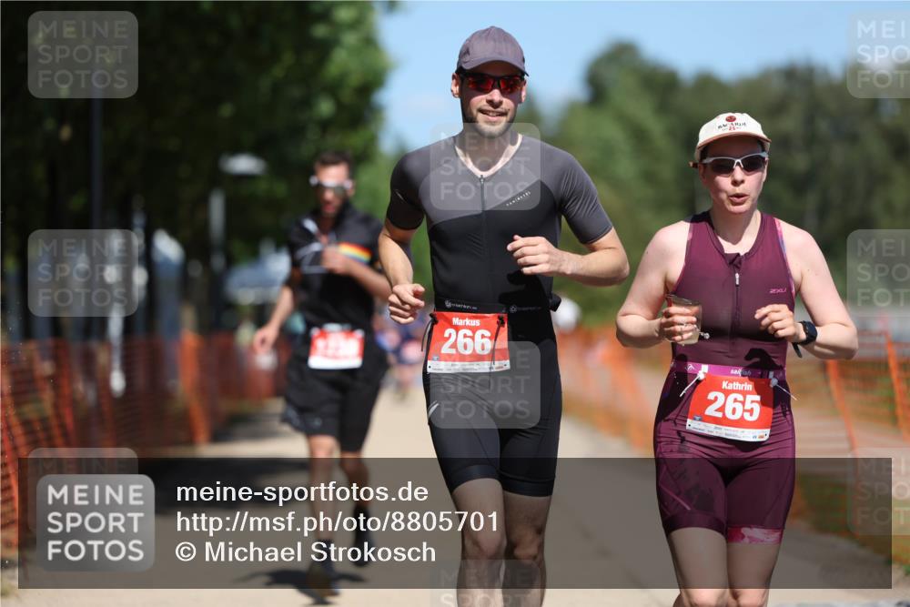 07.09.2025 - 19. Norderstedt Triathlon Michael Strokosch http://msf.ph/oto/8805701 07.09.2025 13:16:28 Laufen 265, 266, 1238 meine-sportfotos.de